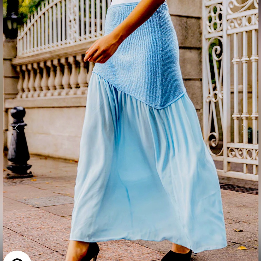 STRAIGHT KNITTED SKIRT